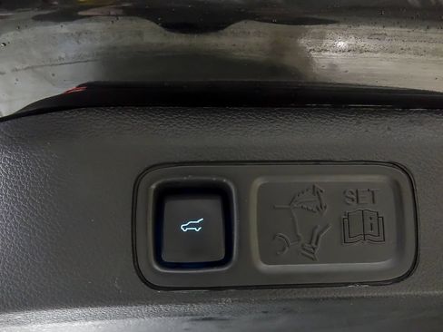 Used 2021 Ford Expedition XLT AWD/4WD image 22