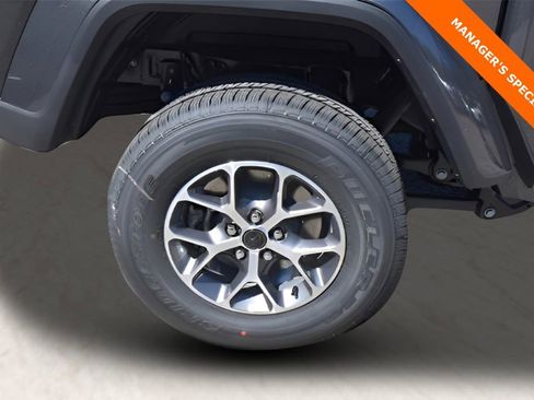 New 2025 Jeep Gladiator Sport image 9