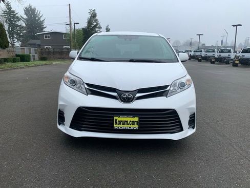 Used 2019 Toyota Sienna LE image 9