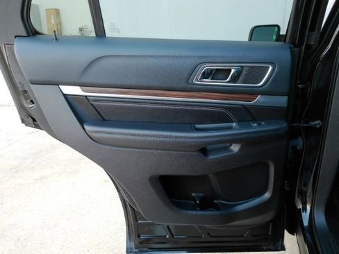 Used 2016 Ford Explorer Limited w/ Equipment Group 303A image 18