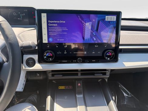 New 2026 Subaru Solterra AWD/4WD image 17