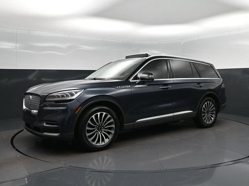 Used 2022 Lincoln Aviator Reserve w/ Equipment Group 201A RWD image 3
