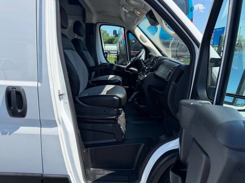 Used 2025 RAM ProMaster 3500 w/ Convenience Group FWD image 15