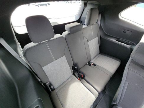 Used 2025 GMC Acadia Elevation image 19