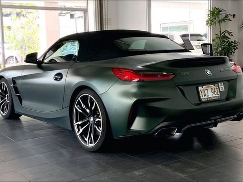 Used 2025 BMW Z4 M40i w/ Edition image 5