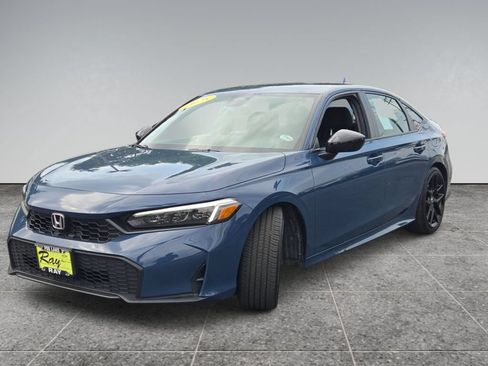 Used 2025 Honda Civic Sport image 4