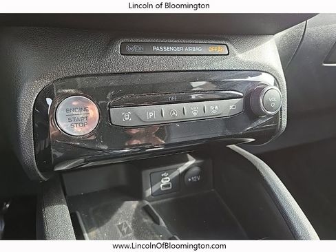 Used 2024 Ford Escape Platinum image 32