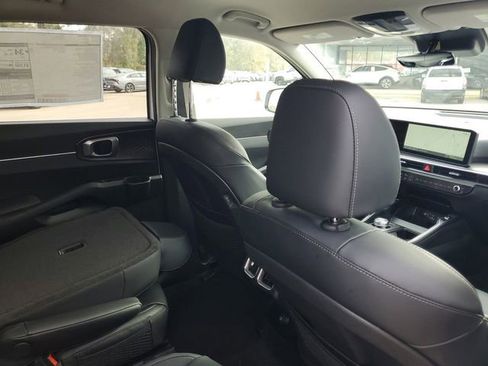 New 2025 Kia Sorento EX image 30
