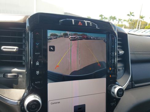 Used 2024 RAM 2500 Laramie image 32