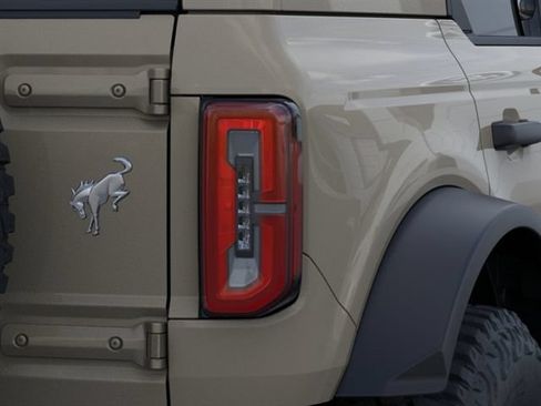 New 2026 Ford Bronco Badlands AWD/4WD image 23