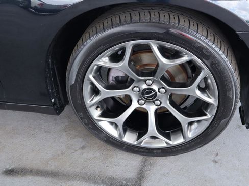 Used 2018 Chrysler 300 S w/ Beats Audio Group RWD image 40