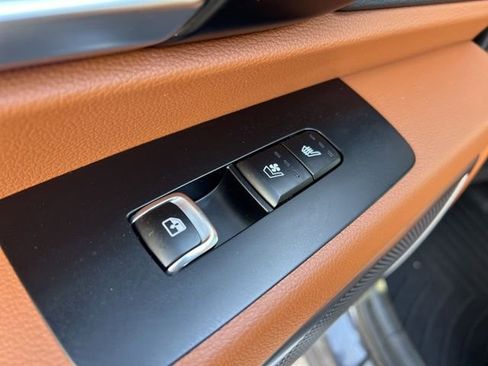 Certified 2025 Kia Telluride SX Prestige X-Line image 39