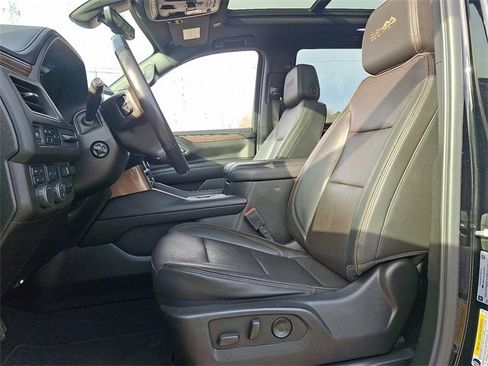 Used 2021 Chevrolet Tahoe High Country w/ Premium Package image 13