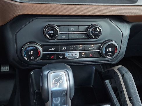 Used 2024 Ford Bronco Outer Banks AWD/4WD image 26