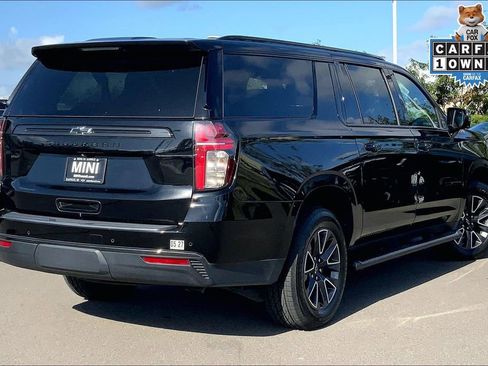 Used 2022 Chevrolet Suburban Z71 w/ Luxury Package AWD/4WD image 12