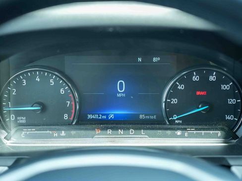 Used 2023 Ford Explorer XLT AWD/4WD image 29