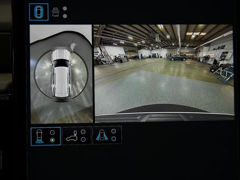 New 2026 GMC Yukon Denali w/ Sun & Power Step Package image 39