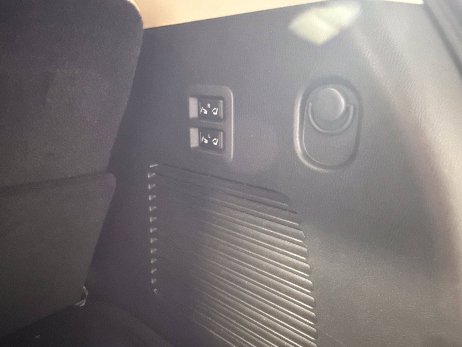 Used 2023 Nissan Armada Platinum w/ Captain's Chairs Package AWD/4WD image 60