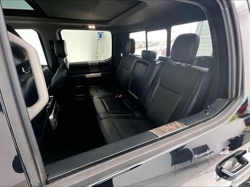 Used 2018 Ford F250 Lariat w/ Lariat Ultimate Package image 34