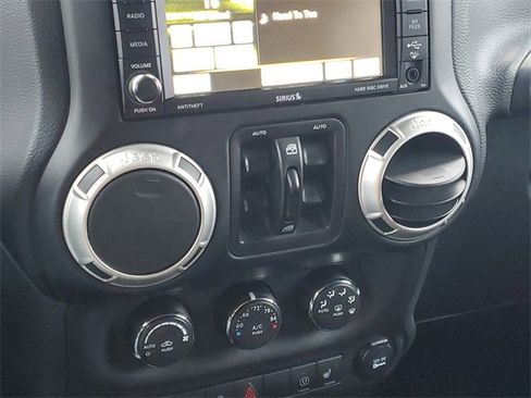 Used 2017 Jeep Wrangler Unlimited Sahara w/ Connectivity Group image 20