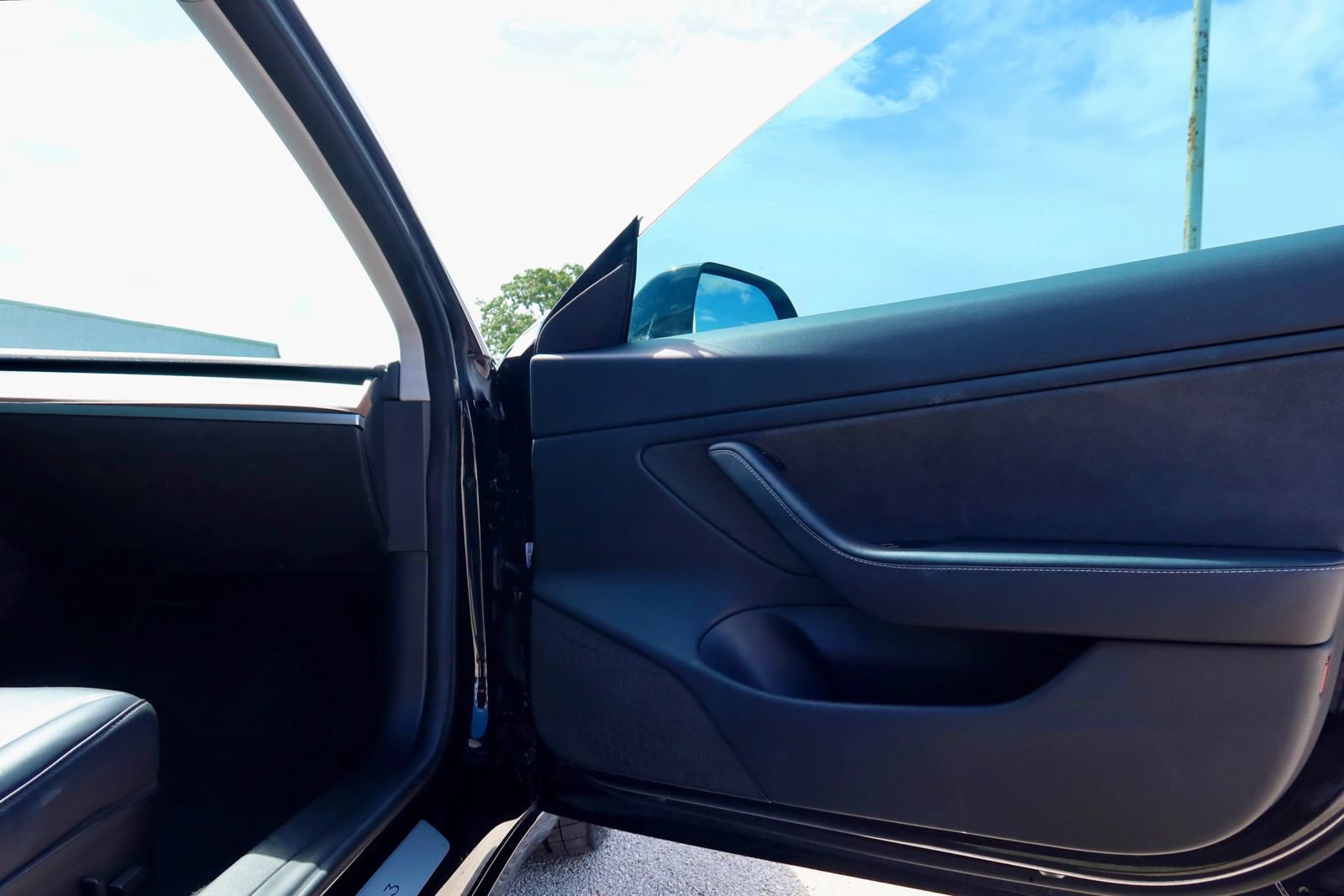 Used 2018 Tesla Model 3 Performance AWD/4WD image 17