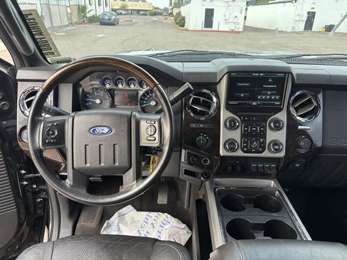 Used 2015 Ford F250 Platinum w/ FX4 Off-Road Package image 16