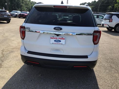 Used 2018 Ford Explorer FWD image 8