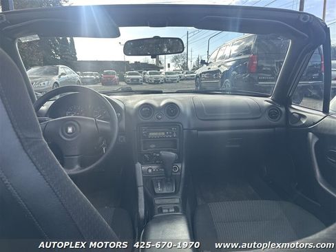 Used 2000 MAZDA MX-5 Miata image 15