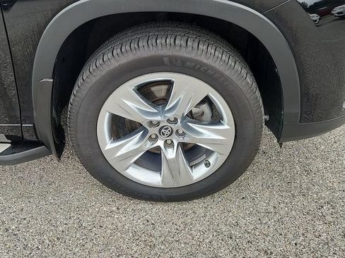 Used 2019 Toyota Highlander Limited AWD/4WD image 8