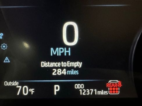 Used 2025 Toyota Sienna LE FWD image 24