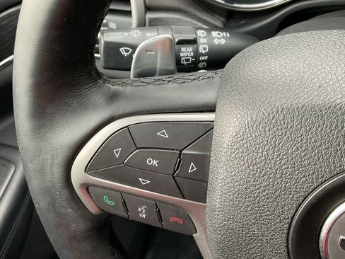 Used 2017 Jeep Grand Cherokee Summit AWD/4WD image 20