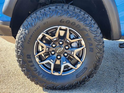 Used 2024 Chevrolet Colorado ZR2 w/ Safety Package image 12