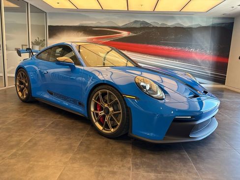 Used 2023 Porsche 911 GT3 RWD image 3