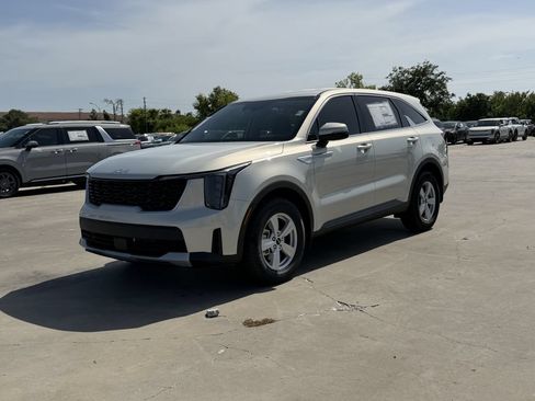 New 2026 Kia Sorento LX FWD image 8