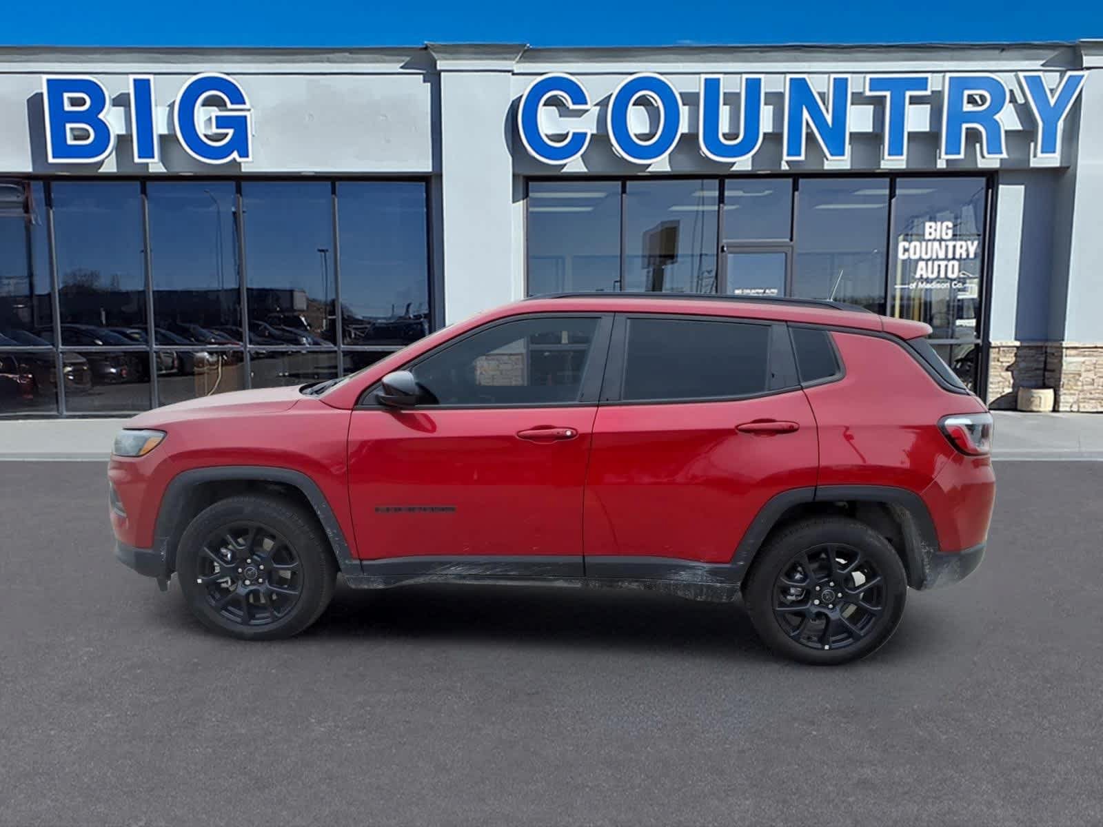 Used 2026 Jeep Compass Latitude AWD/4WD image 8