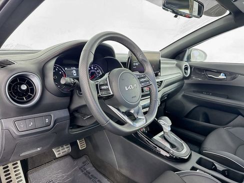 Used 2024 Kia Forte GT-Line w/ GT-Line Premium Package image 12