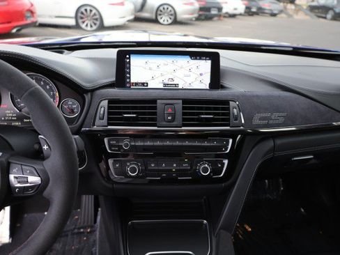 Used 2019 BMW M4 CS w/ Executive Package RWD image 31