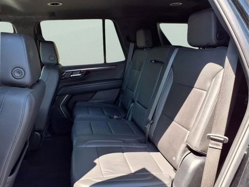 Used 2025 Chevrolet Tahoe LT AWD/4WD image 10