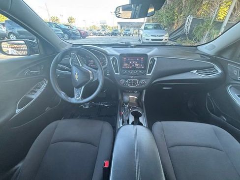 Used 2023 Chevrolet Malibu LT FWD image 19