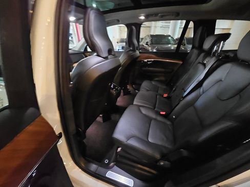 Certified 2023 Volvo XC90 B6 Plus w/ Protection Package AWD/4WD image 14
