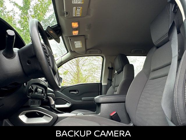 Certified 2024 Nissan Frontier SV AWD/4WD image 4