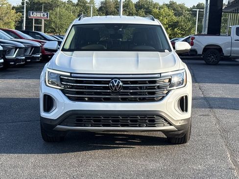 Used 2024 Volkswagen Atlas SE w/ Black Wheel Package AWD/4WD image 17