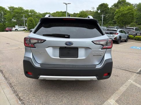 Used 2024 Subaru Outback Touring XT AWD/4WD image 4