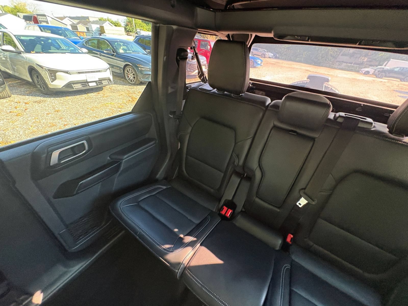 Used 2026 Ford Bronco Outer Banks AWD/4WD image 36