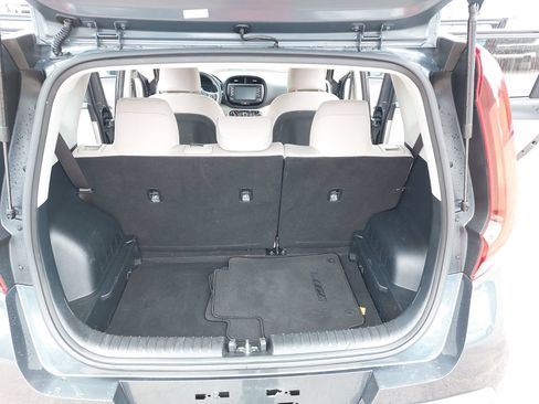 Used 2020 Kia Soul LX FWD image 12