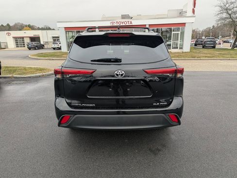 Used 2023 Toyota Highlander XLE image 4