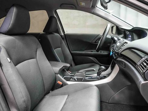 Used 2017 Honda Accord LX image 21