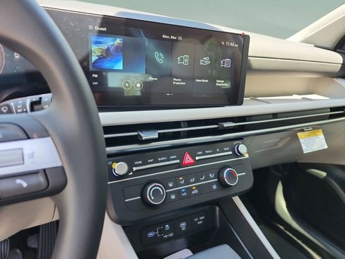 New 2026 Hyundai Tucson SE image 11