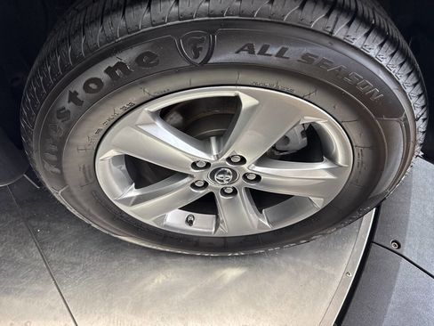 Used 2015 Toyota RAV4 XLE image 33