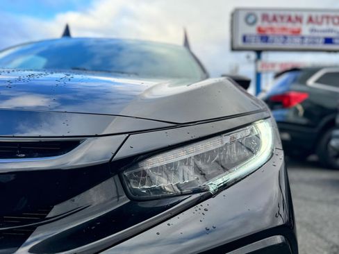 Used 2018 Honda Civic EX image 9